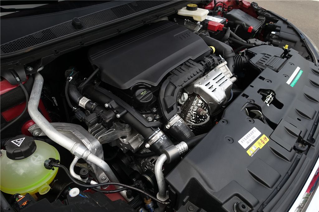 标致308新款试驾,全新标致308