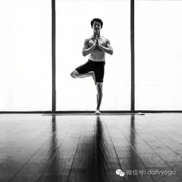 山式是瑜伽最基础体式,基础好看的瑜伽体式