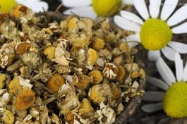 冷热水交替洗脸消肿,用热水敷脸能祛痘