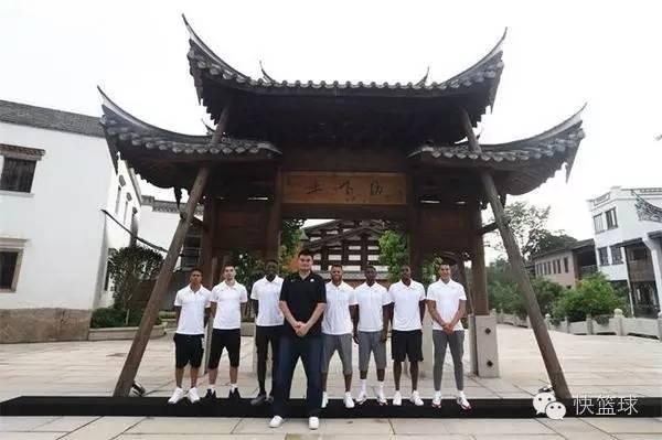 火箭22连胜火箭vs湖人,火箭22连胜姚明打了多少场