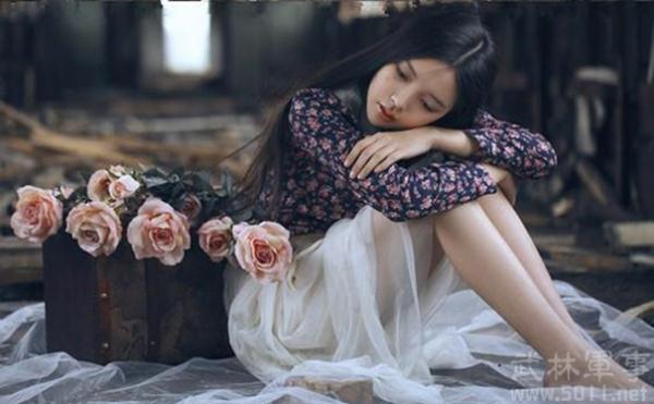 双子女暴露缺陷,双子座的弱点跟性格