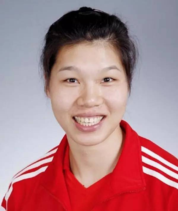 女排郎平的年薪是多少,郎平张常宁收入