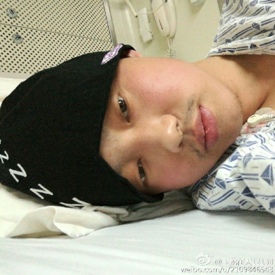 患病球迷让人感动，我们为坚强玉龙祝福