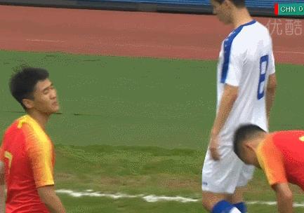 韦世豪要好好踢球,韦世豪真的不会踢球吗