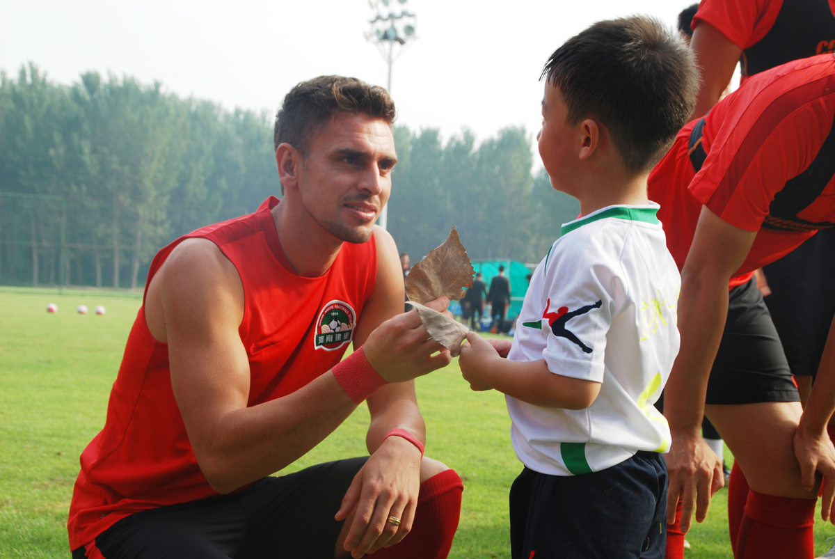 足球河南建业vs长春,足球河南建业