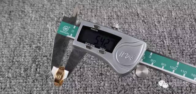 怎么测量手指是戴几号戒指,用皮尺测量手指7.7戴多大号戒指