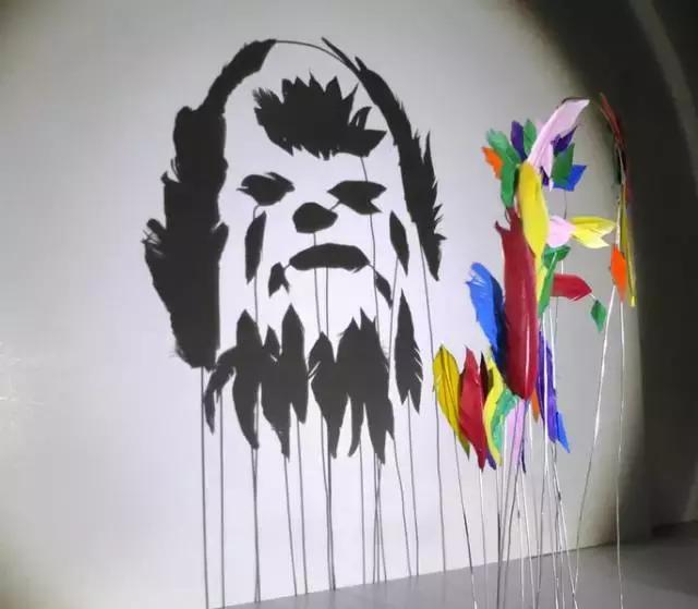 墨大华裔妹子用咖啡“泼”出周杰伦！成龙、姚明、张艺谋