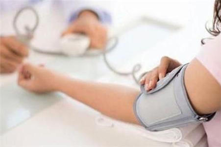 胎儿脐带扭成麻花会导致胎停吗,胎儿调皮把脐带玩成麻花状