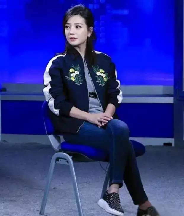 一件夹克穿搭设计,一件夹克的四种穿法