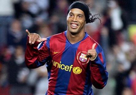 在中国影响力最大的十大足坛巨星老马齐祖无缘前三