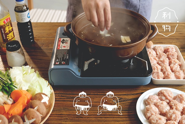 涓変笁涓や袱缇庨瑙嗛,鍙佷咯鐏攨椋熷爞鎶栭煶鍥㈣喘