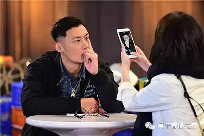 余文乐丨玩车玩表还超爱晒鞋这样的老公请给我来一打