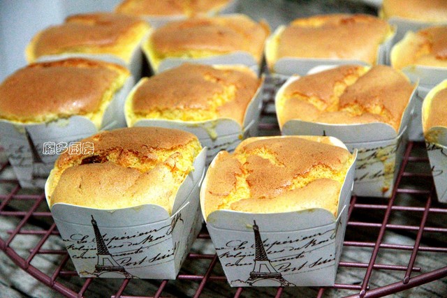 这个蛋糕不用油,选用健康食材,营养丰富老少皆宜,外面买不到的