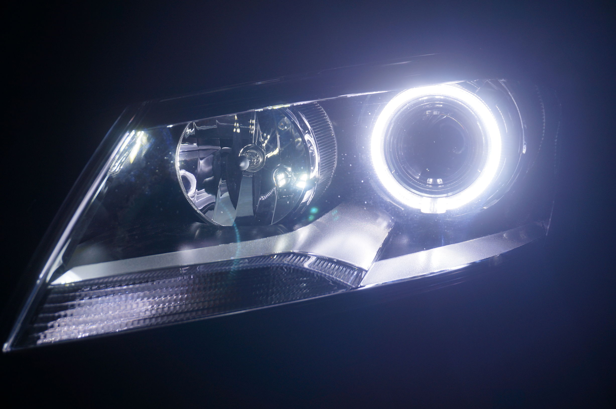 湘潭改车灯推荐,湘潭改车灯的地方