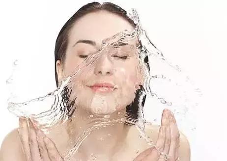 平价洗面奶深层清洁收缩毛孔推荐,12-15岁学生平价洗面奶混油皮