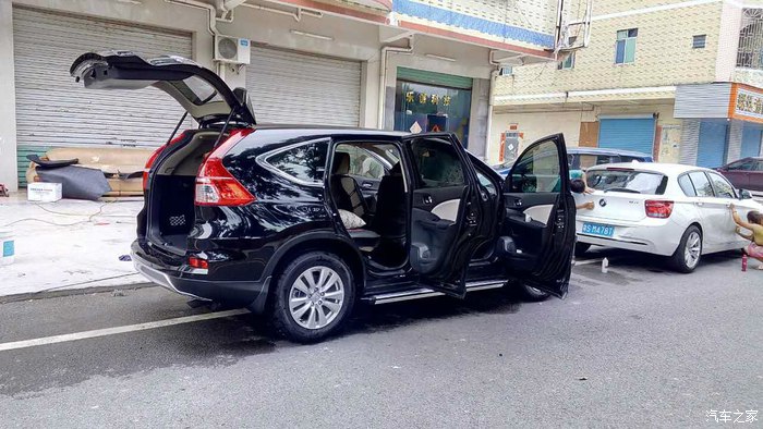 本田crv2016经典款详细配置图表,16年本田crv2.0两驱还值得买吗