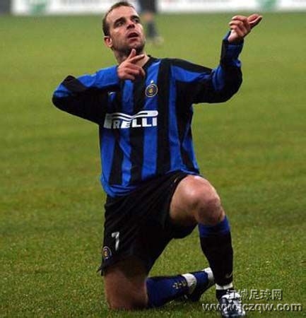 足坛30大球星,足坛十大昙花一现球员排名