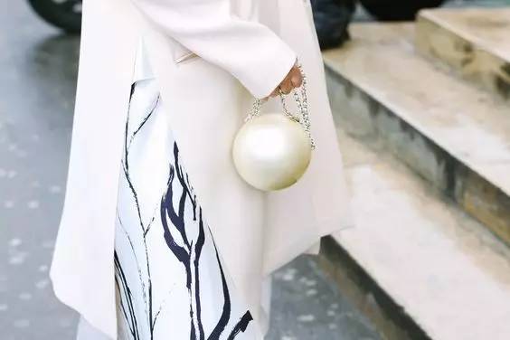 套娃chanel (chanel度假系列呼啦圈包)