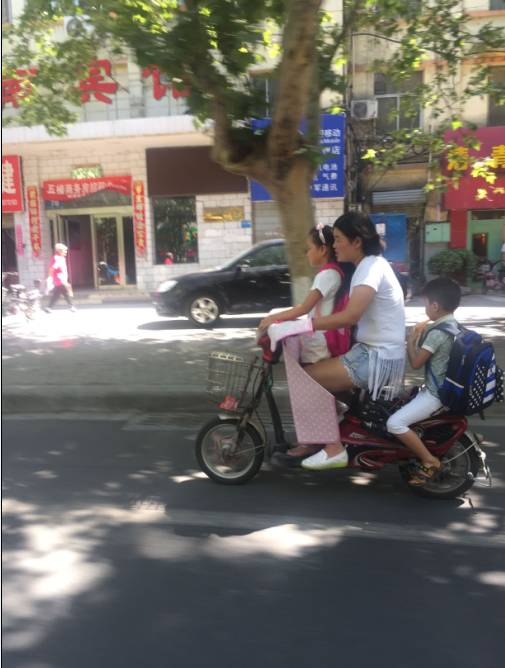 上学了怎么提醒,上学路上需小心