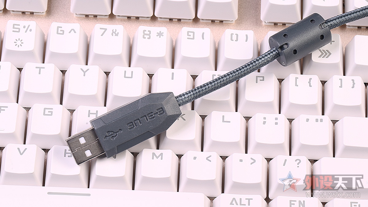 宜博k753机械键盘,宜博魅影狂蛇87键机械键盘