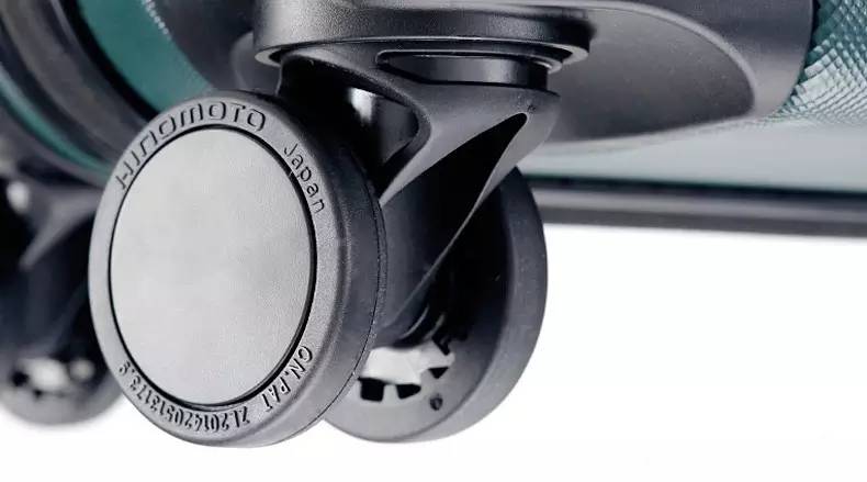 拉杆箱的轮子怎么用来玩,拉杆箱轮子套好用吗