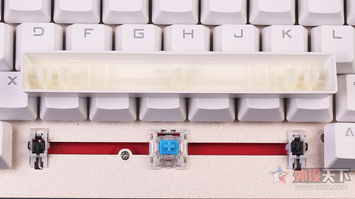 宜博k753机械键盘,宜博魅影狂蛇87键机械键盘