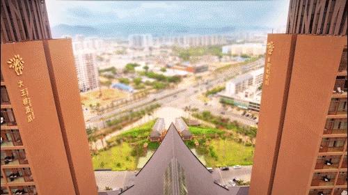 借钱度日，到估值7亿，小镇青年凭什么能改写命运？