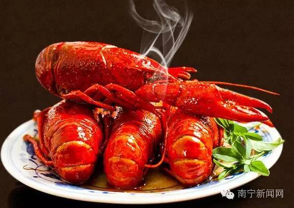 吃龙虾得肠胃炎索要赔偿,吃小龙虾住院了可以理赔吗