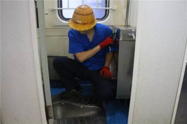 火车上便秘快速解决方法,长途火车上的便秘怎么办