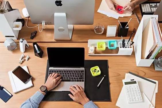 承认吧，开学只是你换新文具的借口而已