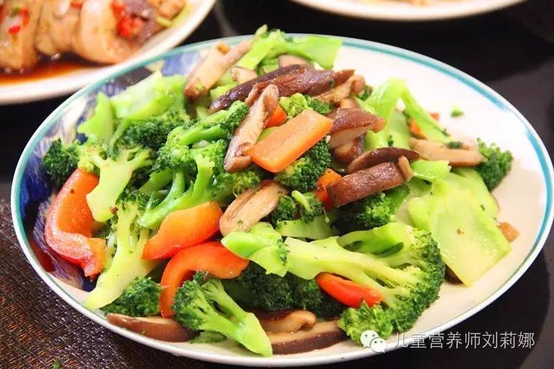 宝贝发烧吃什么食物菜谱,三岁娃发烧好了饮食吃什么