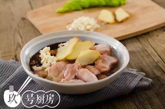 黄焖鸡米饭的做法视频教程,黄焖鸡米饭要怎么吃