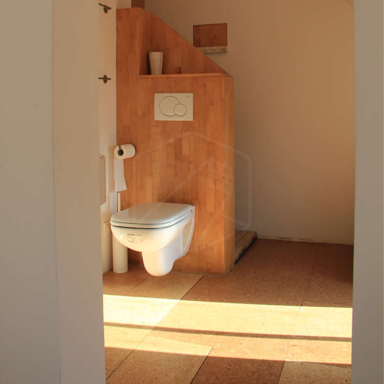 卫生间壁挂式马桶,壁挂式马桶小卫生间