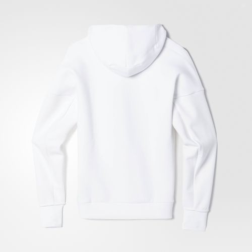 这个周末皇马曼联拜仁等俱乐部轮番为这件夹克上演了卖家秀