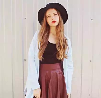 换季了别老想着穿什么衣服显瘦,换季怎么穿不如试试从毛衣开始