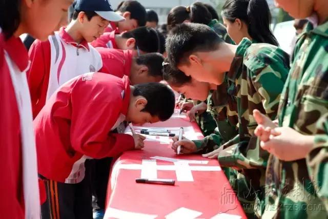 《余罪》情节历历在目，太原五十八中400多名师生亲身体验后