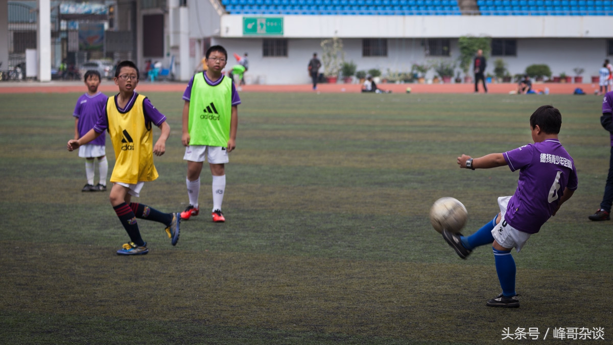 昭通足球小队员:誓言要做国足接班人