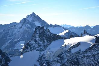 民间传说腊梅花故事,民间故事之水仙花的传说