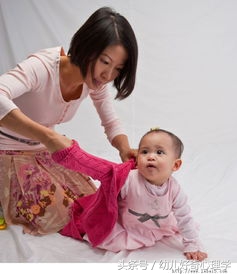 婴幼儿手脚冰凉身上暖和,宝宝浑身发烫手脚发凉怎么处理