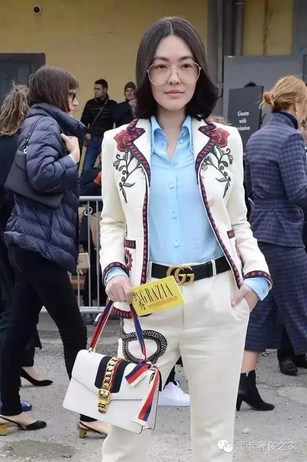 职场不输阵女生上班要背什么包?