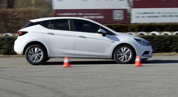 威朗两厢1.5用车感受,威朗轿跑15s