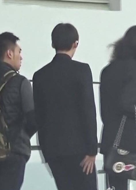 井柏然告别微博INS，疑因李易峰付辛博为乔任梁守夜而遭网暴