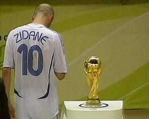 齐达内炫酷图片,齐达内天外飞仙gif图