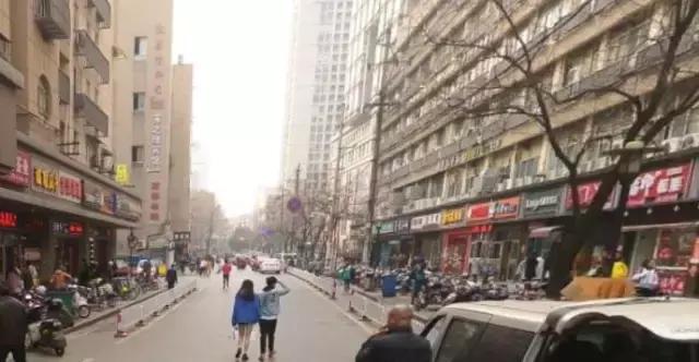 生活在乡间是幸福,生活在忙忙碌碌中也是一种快乐