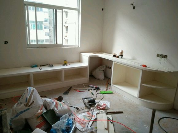 木工师傅做得好,木工干了一年半给房主整疯了