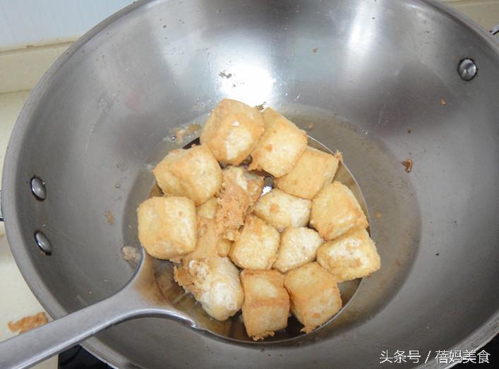 农村制作臭豆腐长出蛆虫了,臭豆腐为什么会长蛆虫