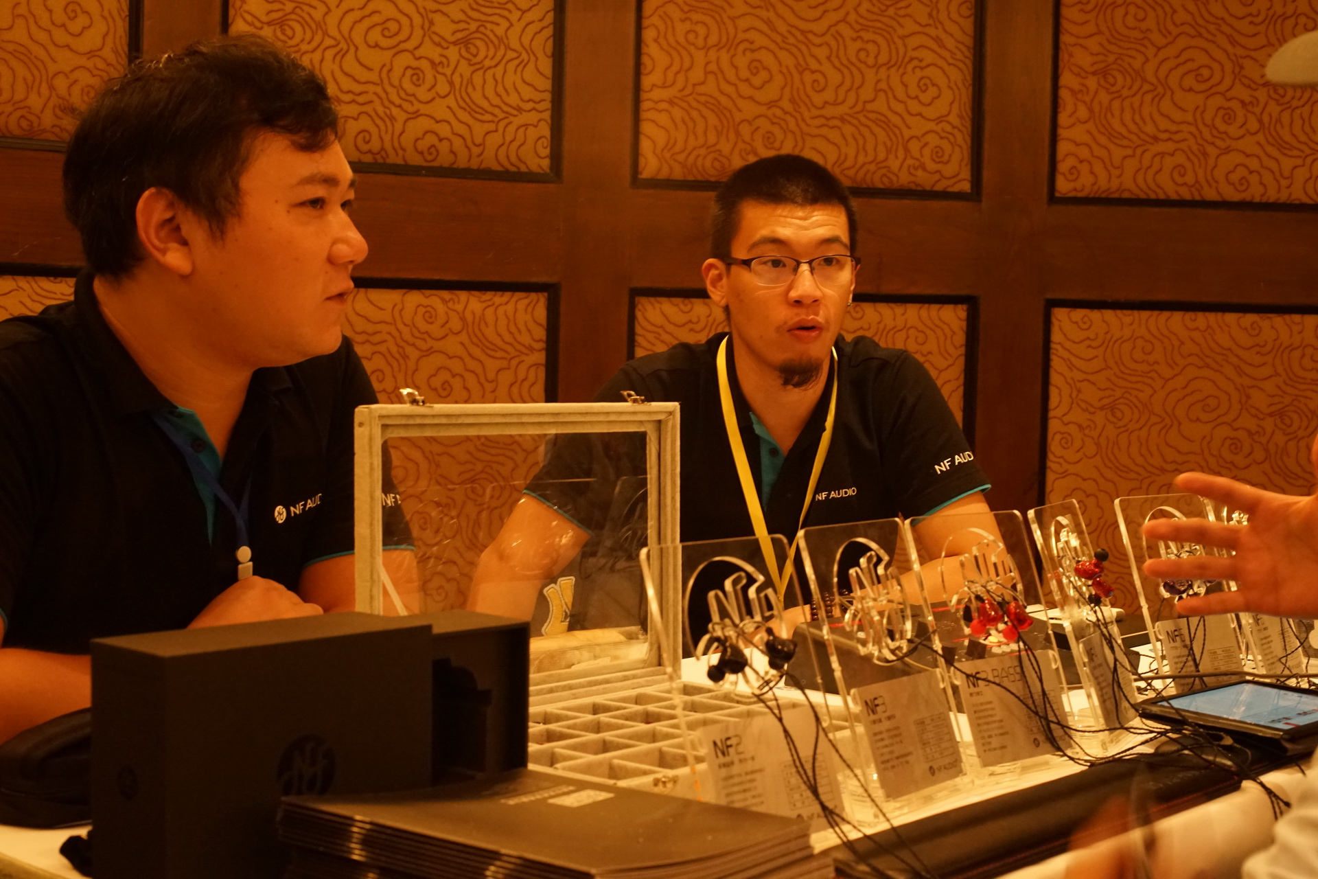 某IT垂直网站四度转手失败，只能开展会卖HIFI耳机器材了？