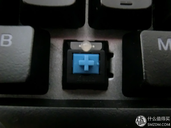 国产轴请继续努力!曜越TteSPORTS波塞冬ZRGB背光机械键盘评测