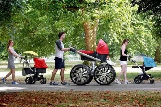 极客爸爸给婴儿车装上了125CC的摩托车发动机边参赛奥运边“遛”小孩？｜905出行设计师