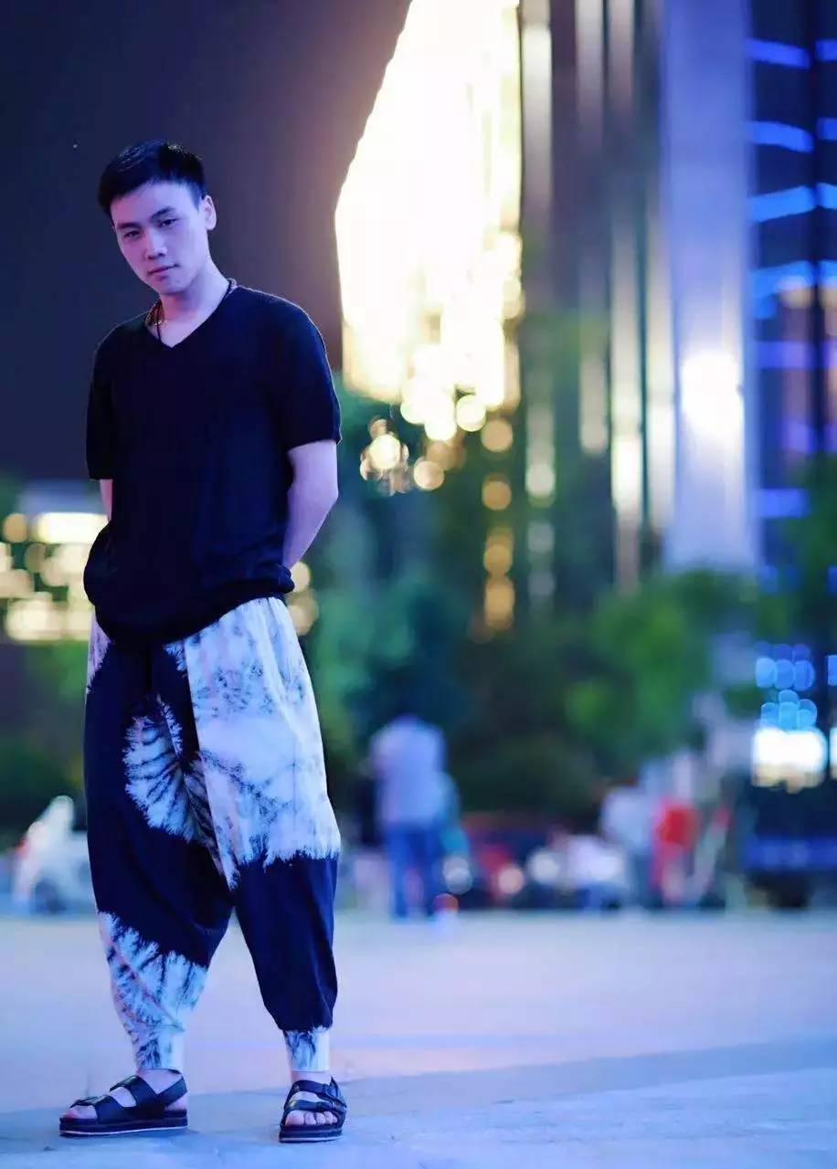 一脱鞋就熏晕姑娘？穿这2款鞋的男人不用试就知道床品好｜基本款